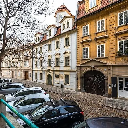 Municipal House 1 Old Town Apartment *